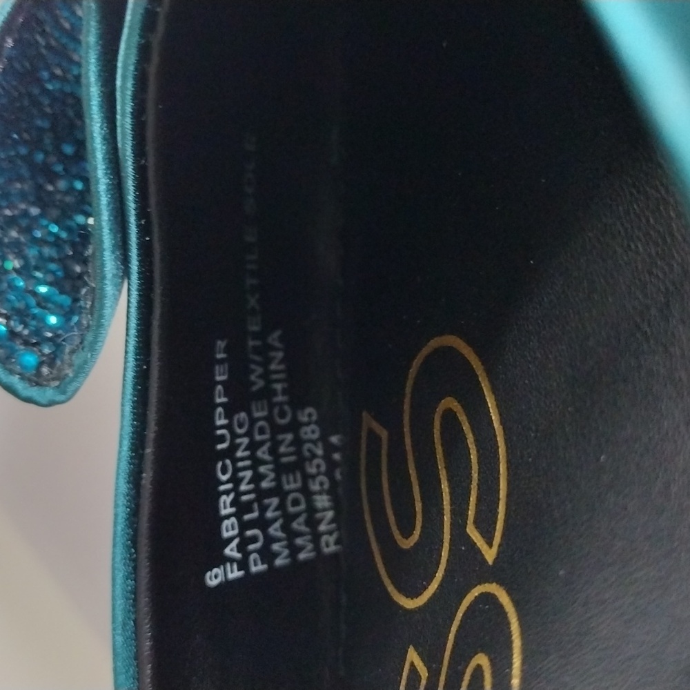 Express Teal Bow Rhinestone Women's Strap Pumps Heels. Size 6. - Picture 10 of 11